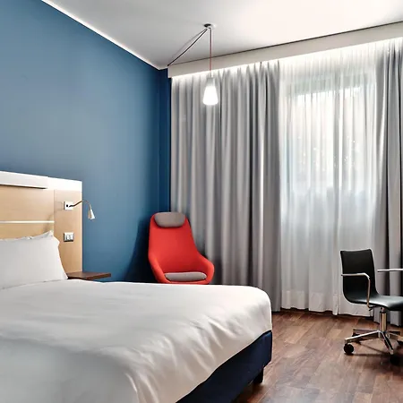 Hotel Express Milan-malpensa Airport By Ihg 3*