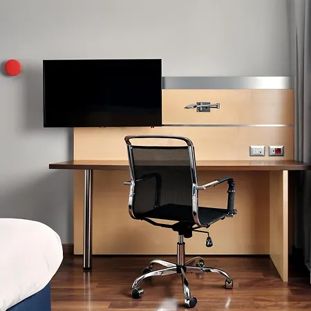 Express Milan-malpensa Airport By Ihg Hotel 3*