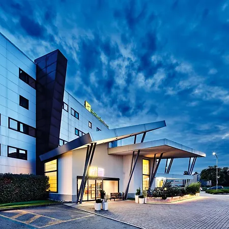Express Milan-malpensa Airport By Ihg Hotel