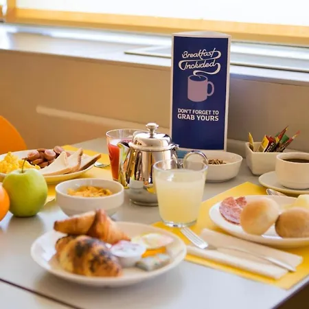 Hotel Express Milan-malpensa Airport By Ihg 3*