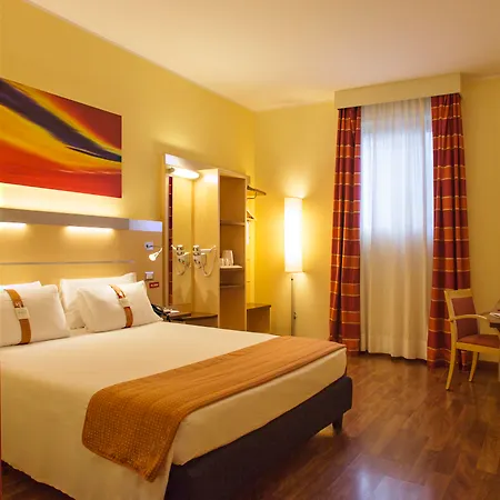 Express Milan-malpensa Airport By Ihg Отель