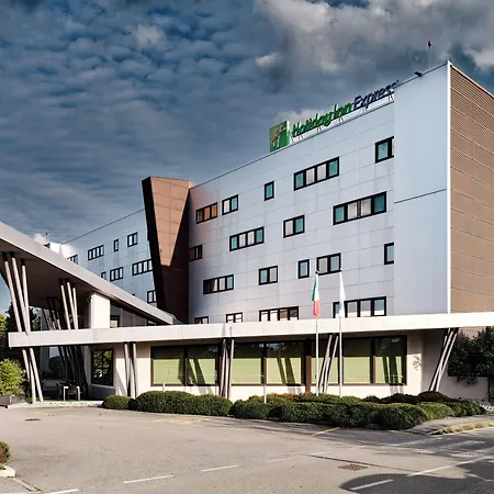 Express Milan-malpensa Airport By Ihg Hotel 3*