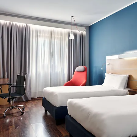 Hotel Express Milan-malpensa Airport By Ihg 3*